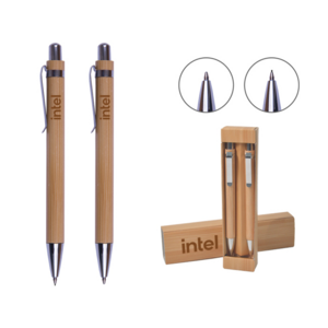 A2749, Set de bolígrafo y lápicero de bambú con clip metálico. Mecanismo de click. Incluye estuche.